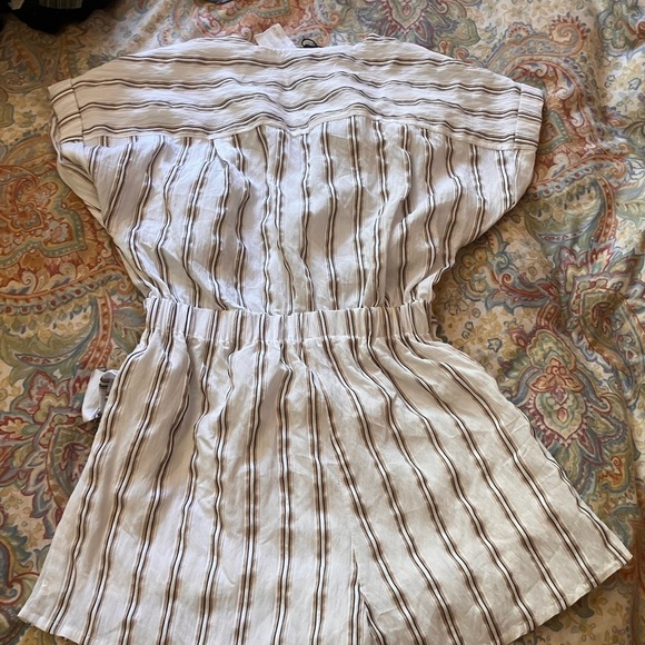 NWT Miou Muse wrap Shorts romper one piece  with front skirt size Small - Picture 10 of 12